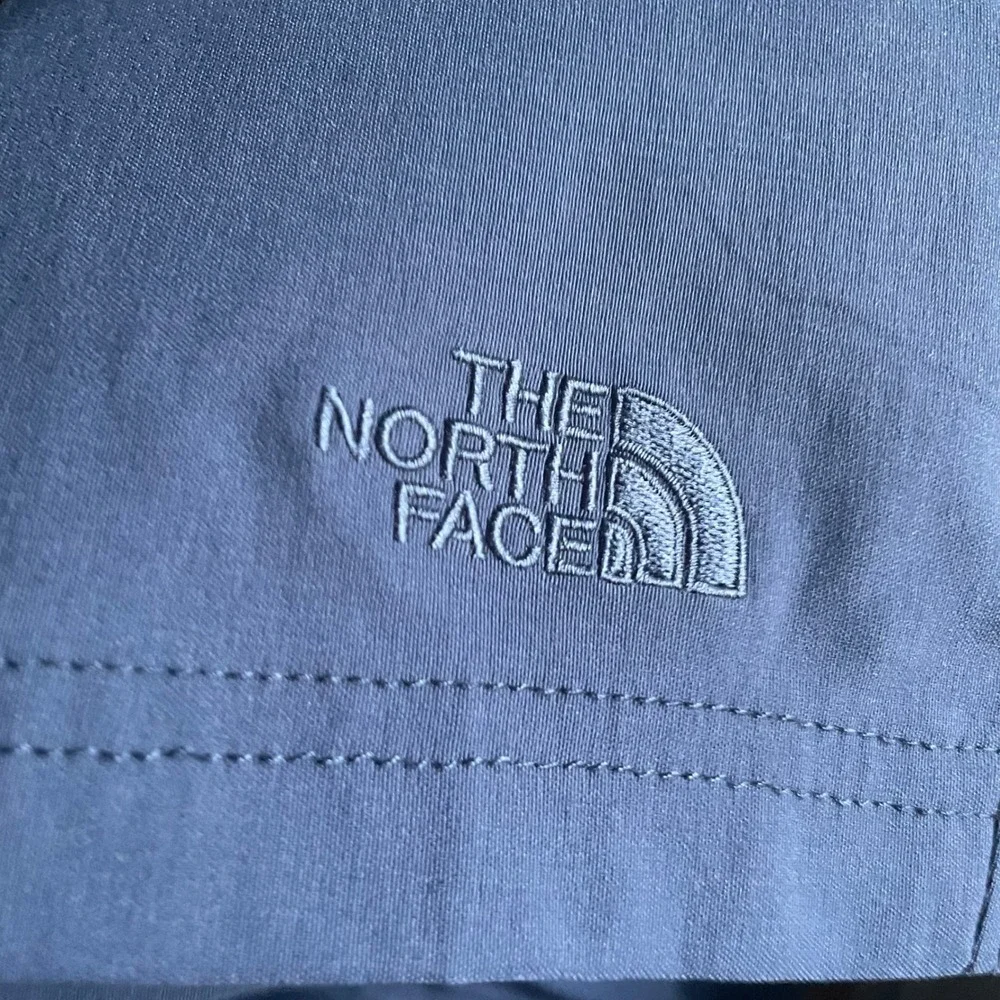 The North Face Mens 32‎ Shorts Blue Outdoor Hiking Casual stretchy Lightweight